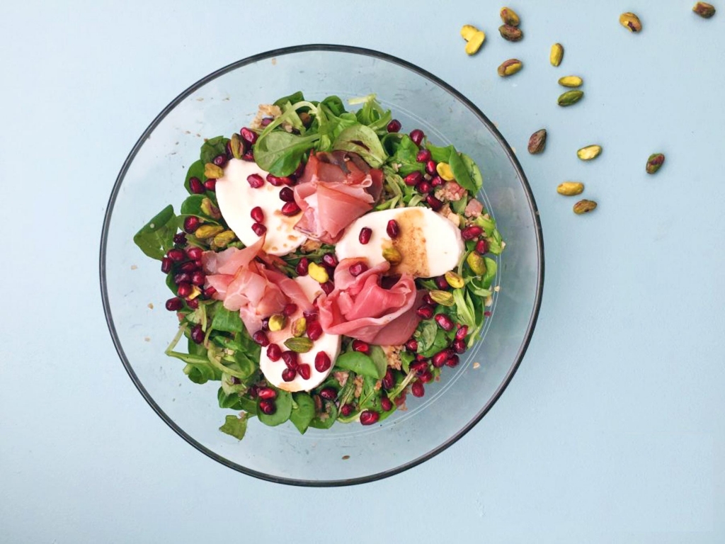 Zlim recept - Bulgur salade met mozzarella, gerookte ham en pistachenoten